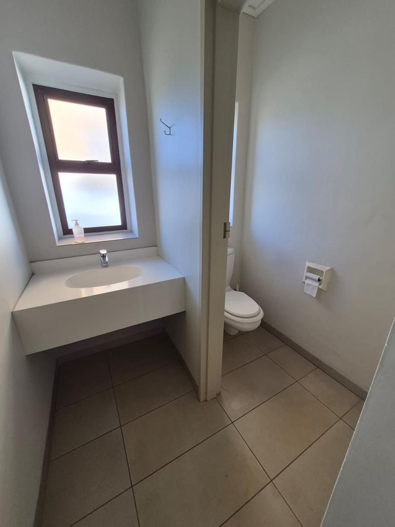 To Let Commercial Property for Rent in Claremont Western Cape